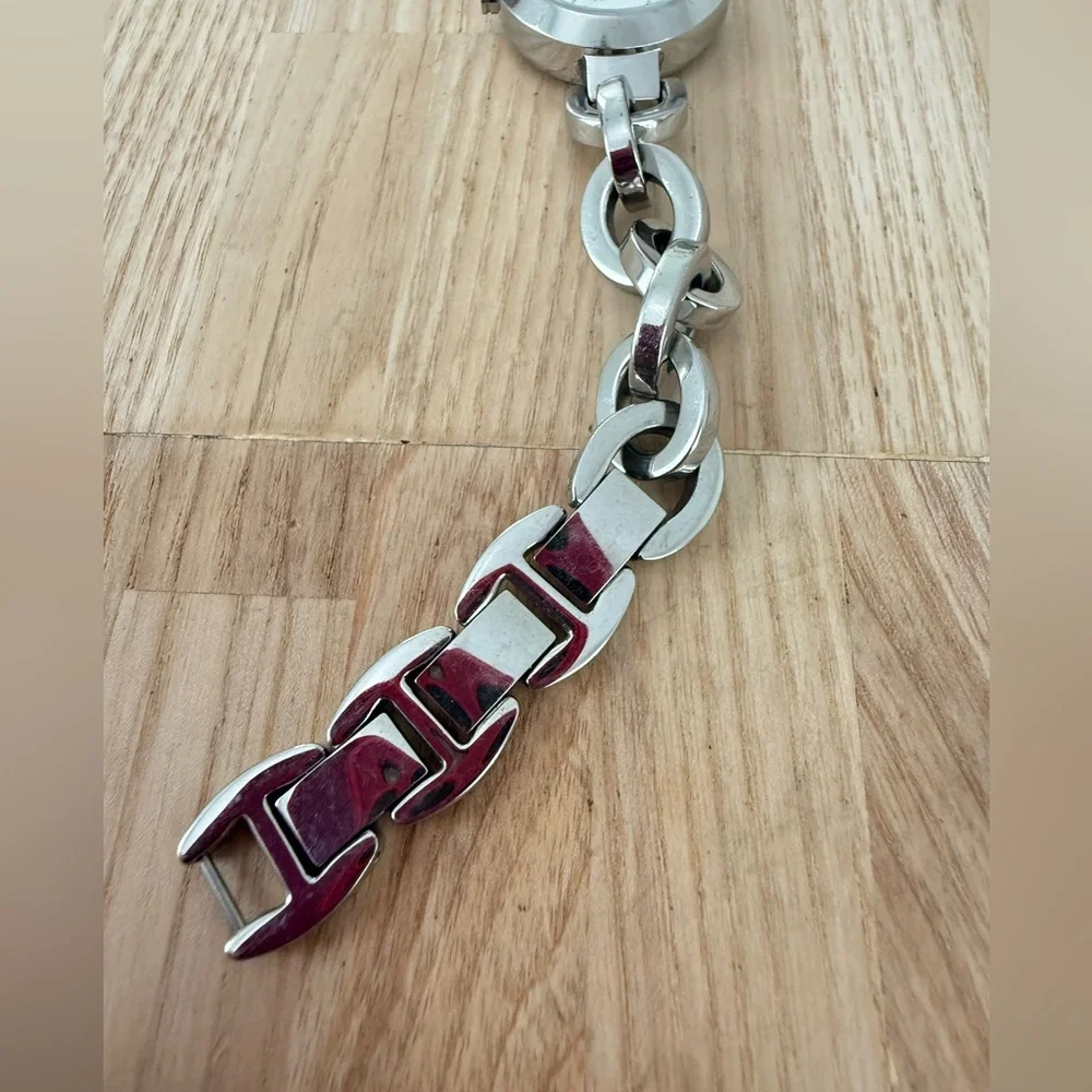 DKNY ladies stainless steel link bracelet watch NEW BATTERY